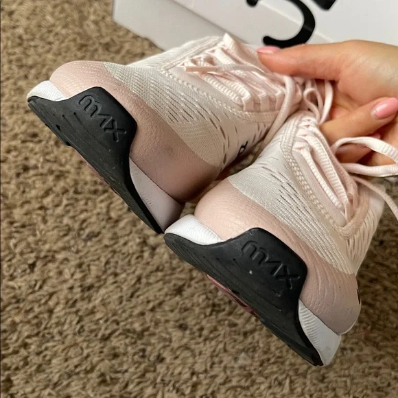 Nike Air Max 270 8.5 - Picture 3 of 10